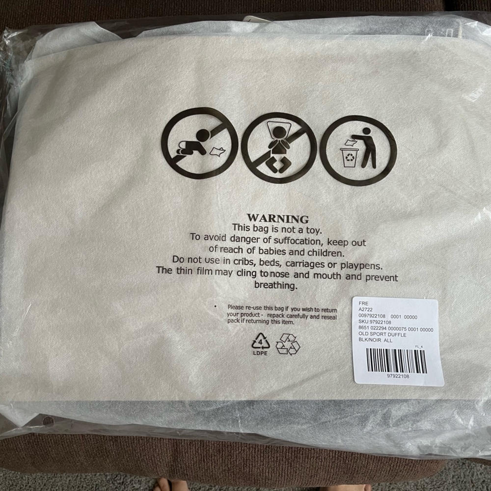 NWT FREE PEOPLE MOVEMENT Good Sport Duffle Bag | Black MSRP $78 - Picture 12 of 15